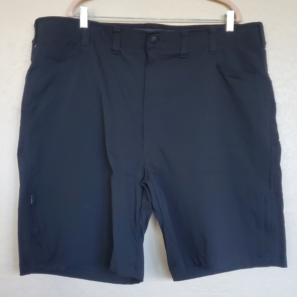 Wrangler Black Flat Front Shorts Men's Size 46